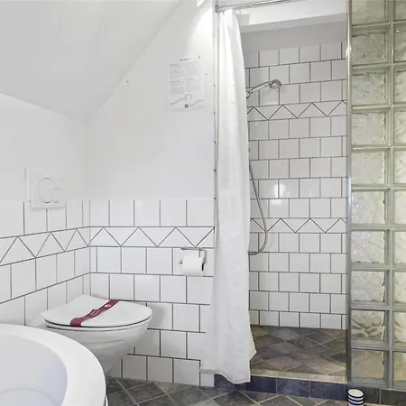 6774-allinge-langebjergvej-10-b Apartmán *